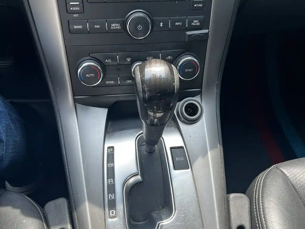 Chevrolet Captiva — миниатюра 7