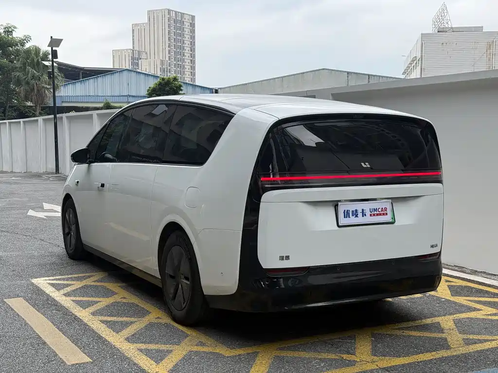 Li Auto Li MEGA — миниатюра 4
