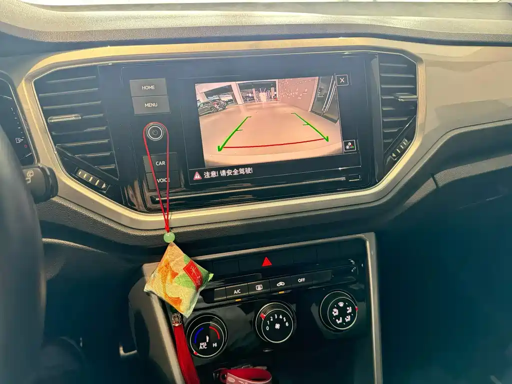 Volkswagen T-Roc — миниатюра 9