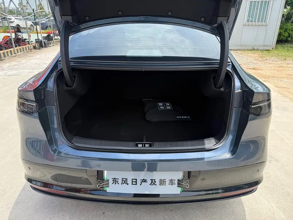 Nissan N7 - фото 11