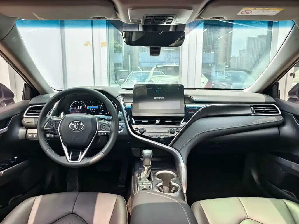 Toyota Camry — миниатюра 25
