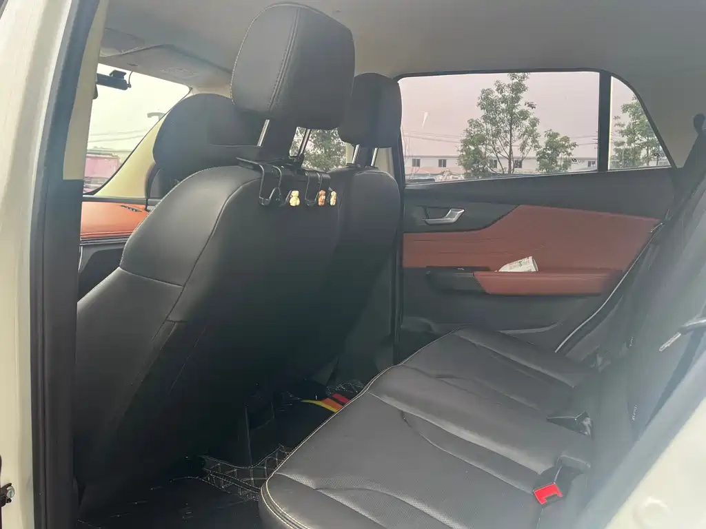 Dongfeng EV YOUNG Guang Xiaoxin — миниатюра 11