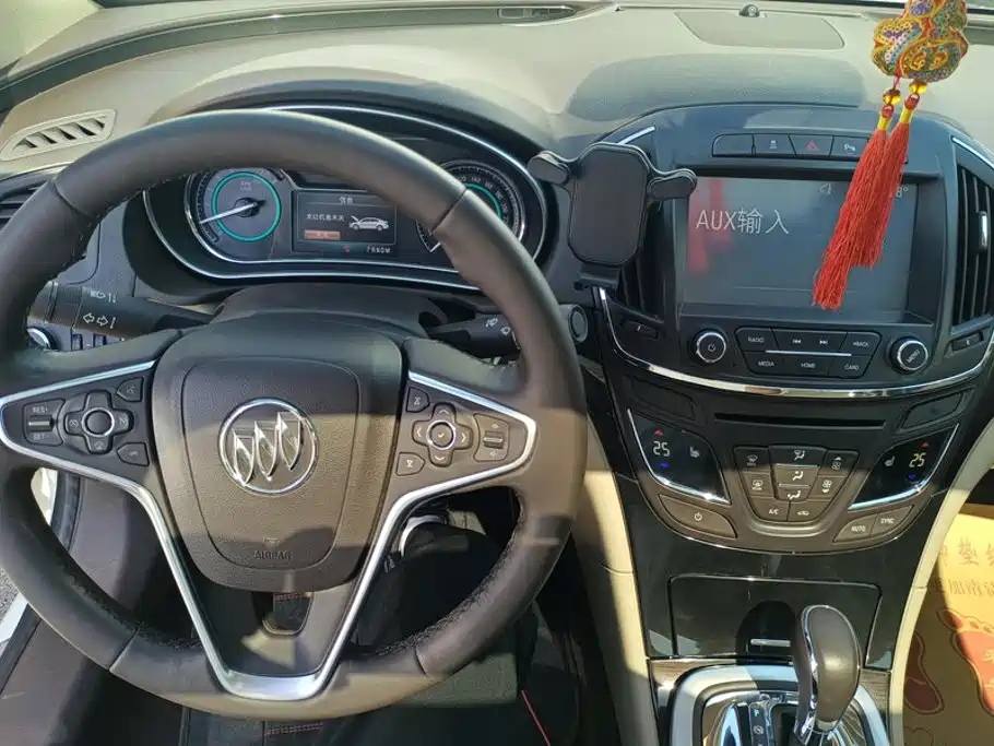 Buick Regal — миниатюра 12