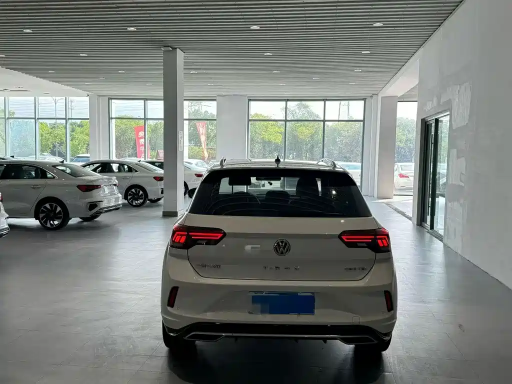 Volkswagen T-Roc — миниатюра 3