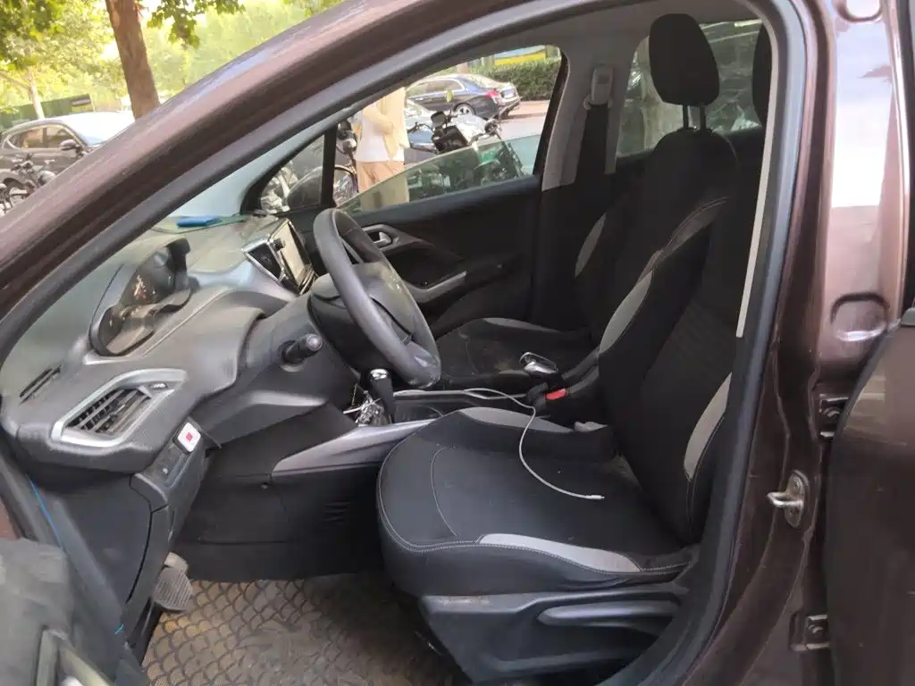 Peugeot 2008 — миниатюра 11