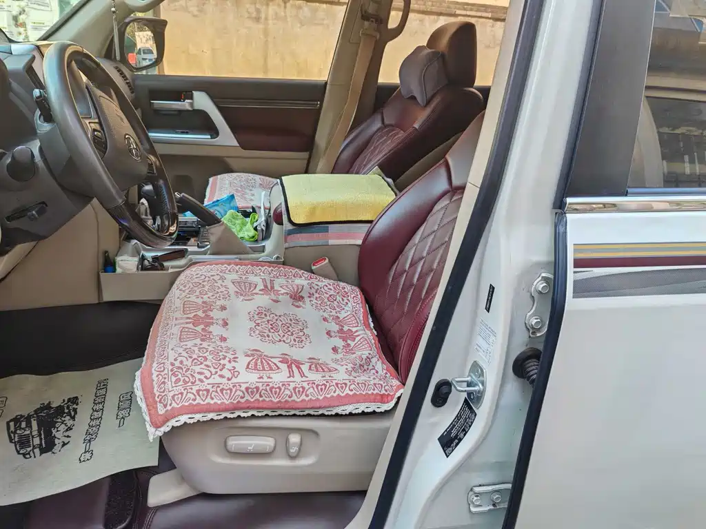 Toyota Land Cruiser — миниатюра 7