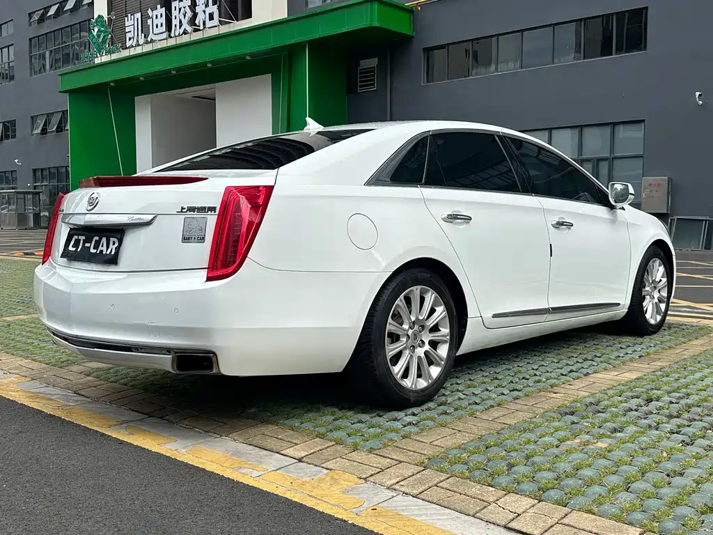 Cadillac XTS — миниатюра 9