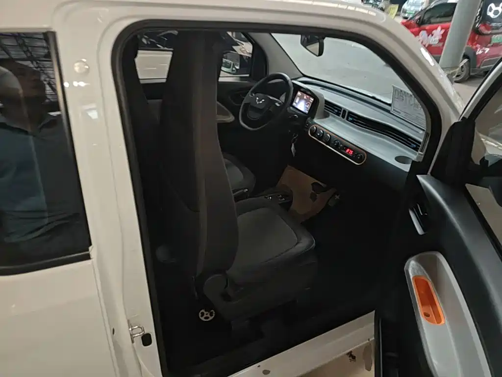 Wuling MINIEV — миниатюра 25