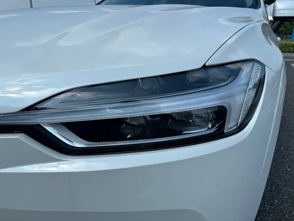Volvo XC60 — миниатюра 9