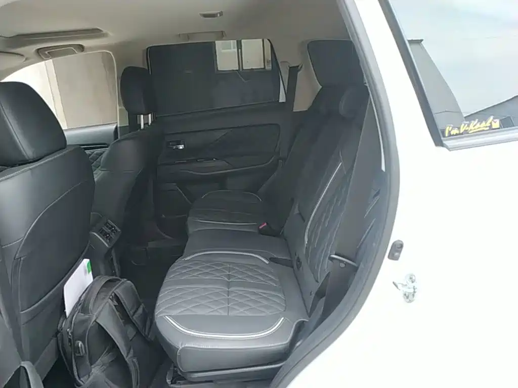 Mitsubishi Outlander — миниатюра 17
