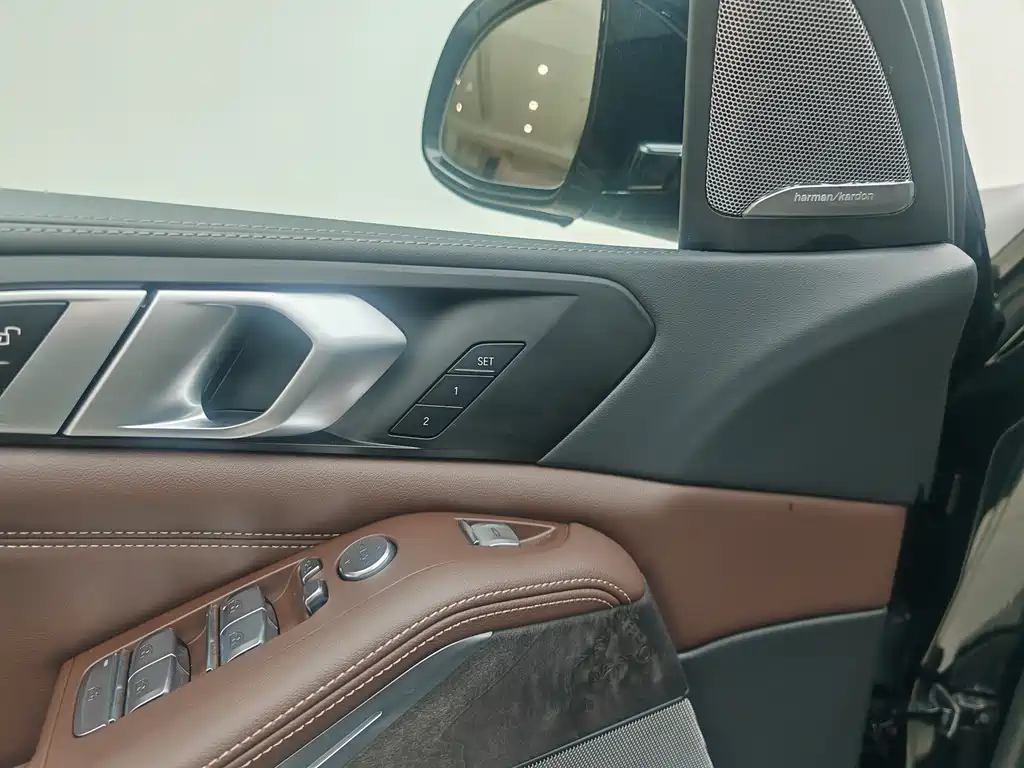 BMW X5 — миниатюра 11