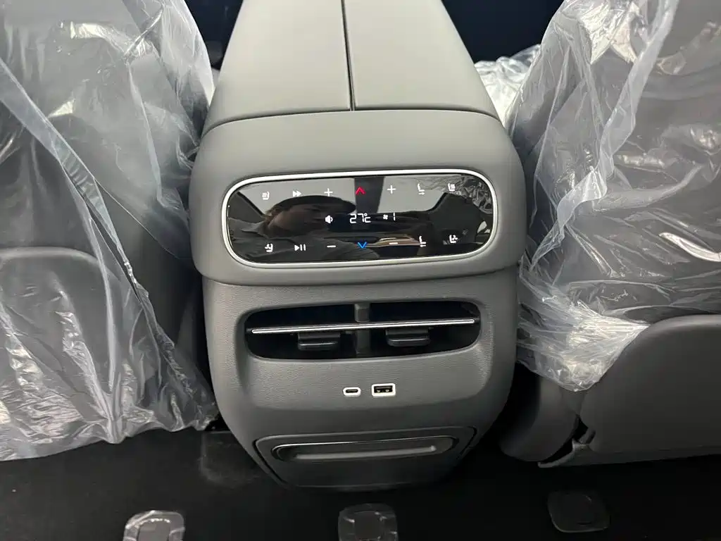 Leapmotor Leapmotor C11 — миниатюра 13