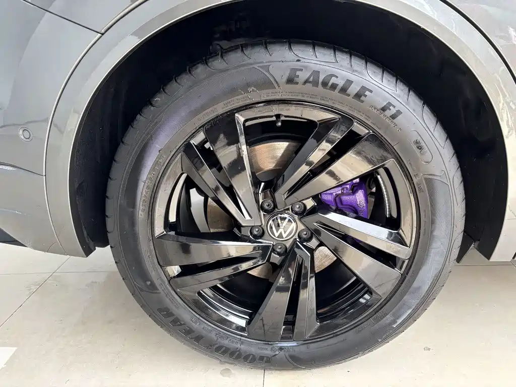 Volkswagen Touareg — миниатюра 33