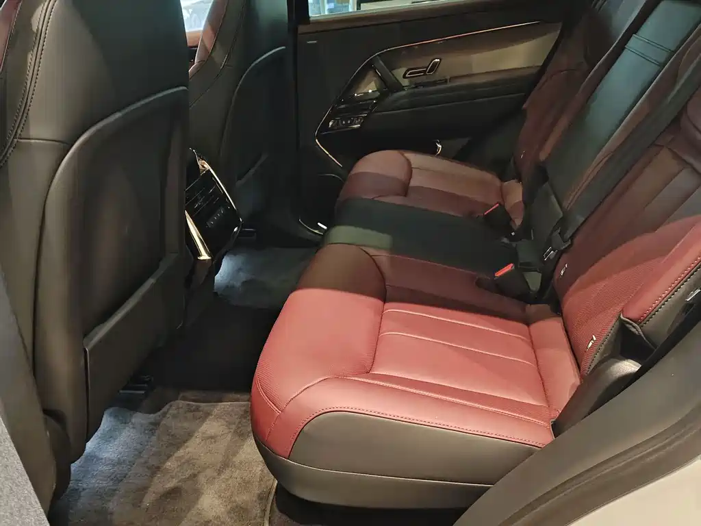 Land Rover Sport — миниатюра 8