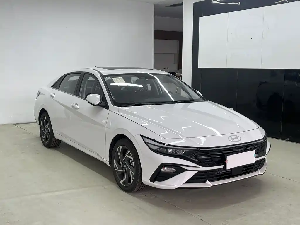 Hyundai Elantra — миниатюра 4