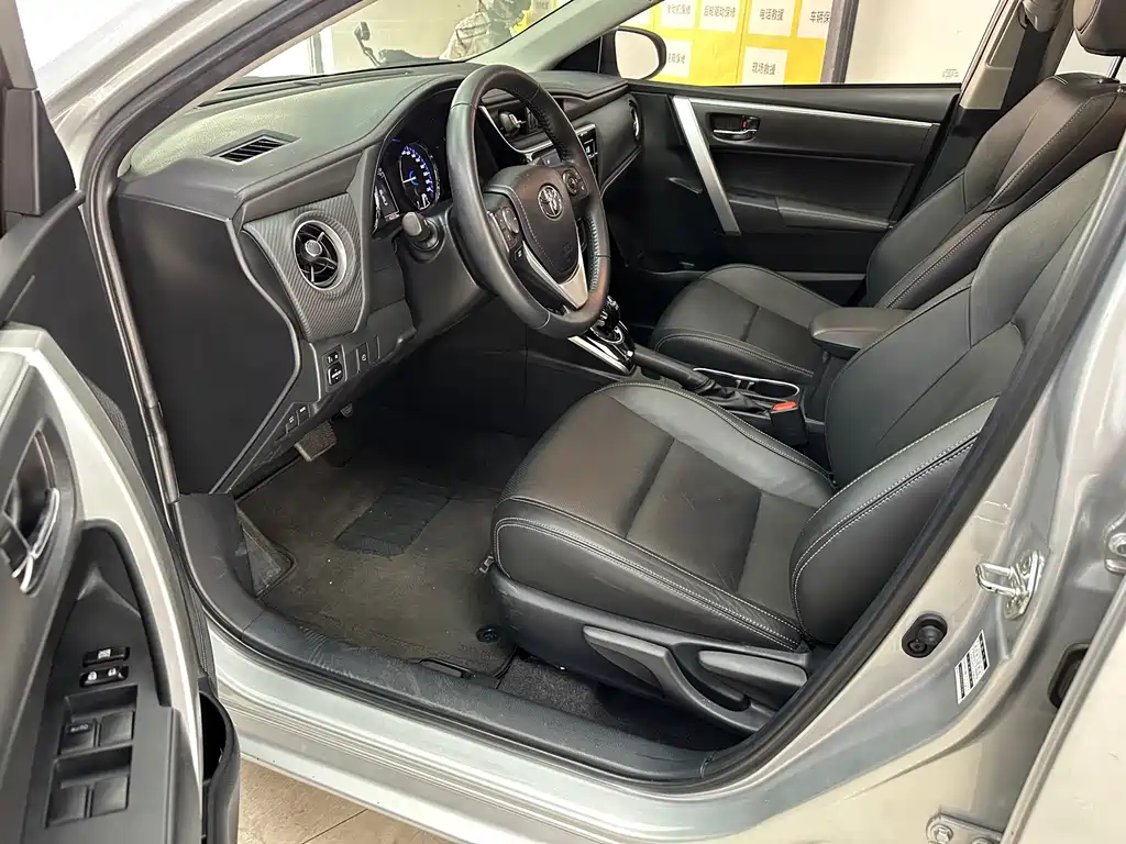 Toyota Levin Twin Engine E+ — миниатюра 4