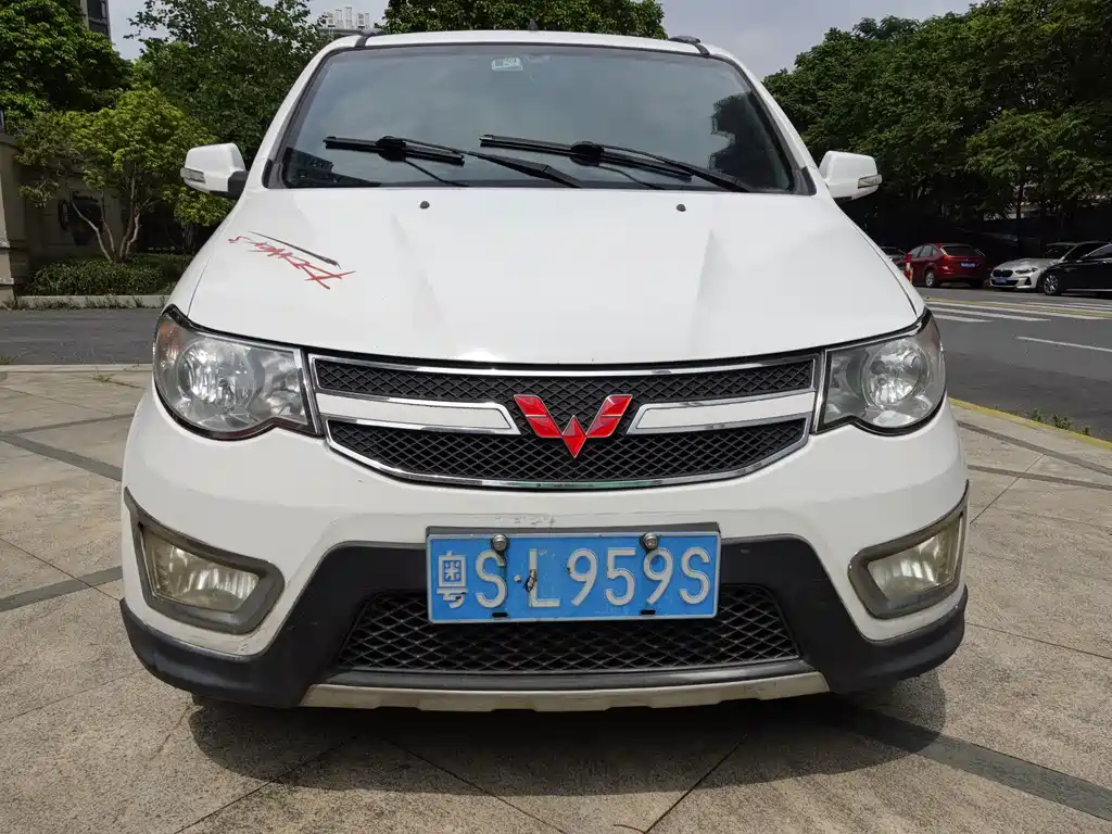 Wuling Hongguang — миниатюра 2