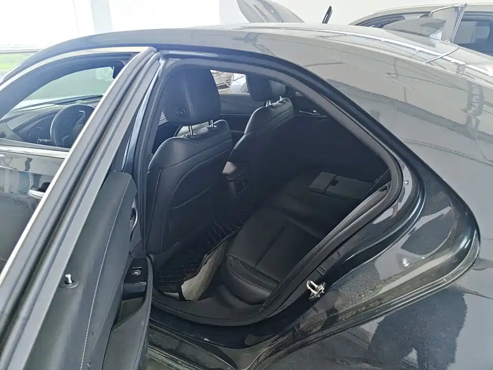 Cadillac CT4 — миниатюра 5