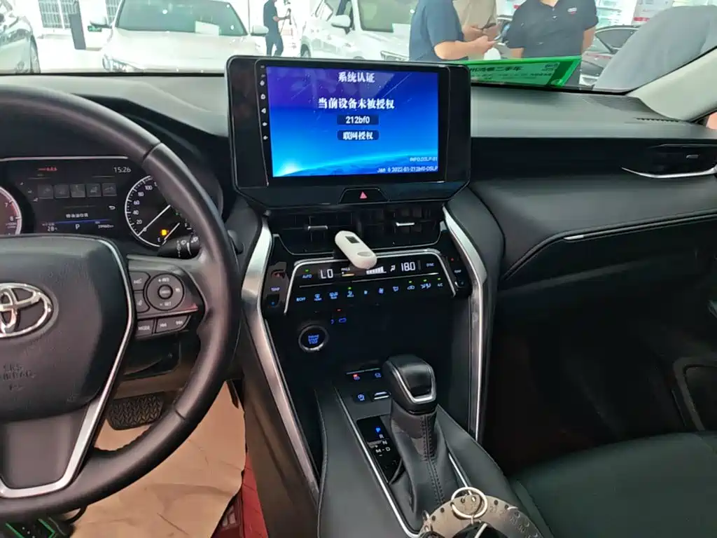 Toyota Harrier — миниатюра 13