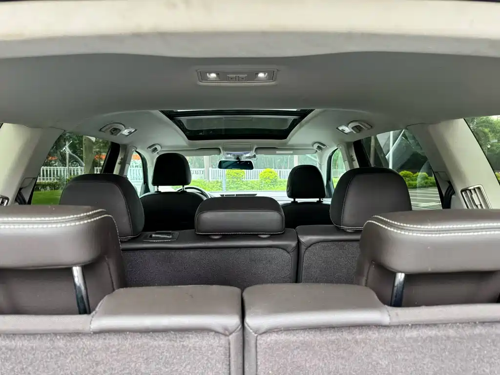 Volkswagen Teramont — миниатюра 5