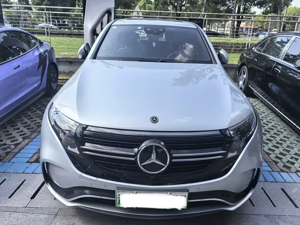 Mercedes-Benz EQC — миниатюра 2