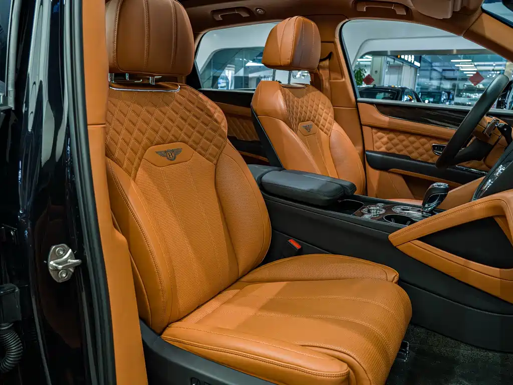 Bentley Bentayga — миниатюра 7
