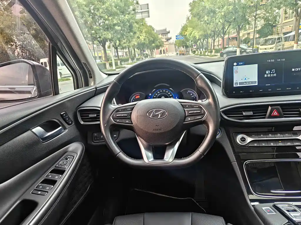 Hyundai Santa Fe — миниатюра 5