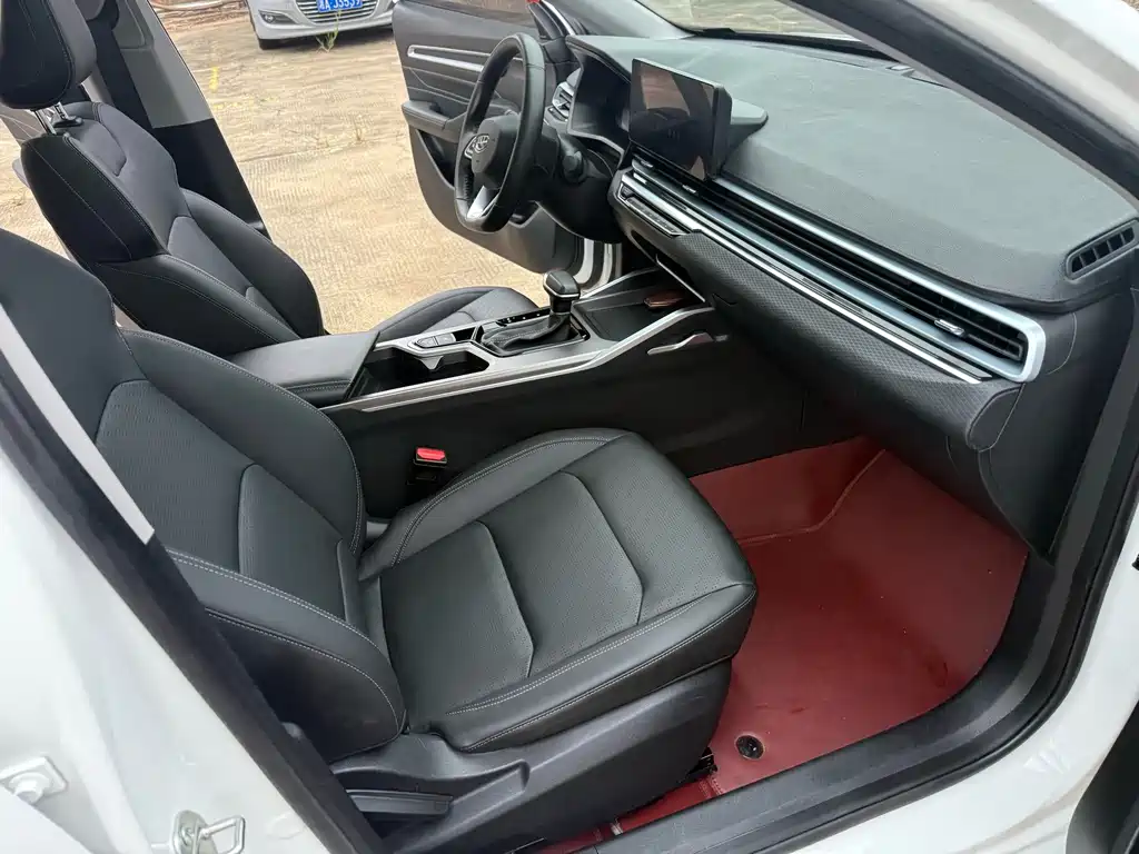 Geely Emgrand — миниатюра 12
