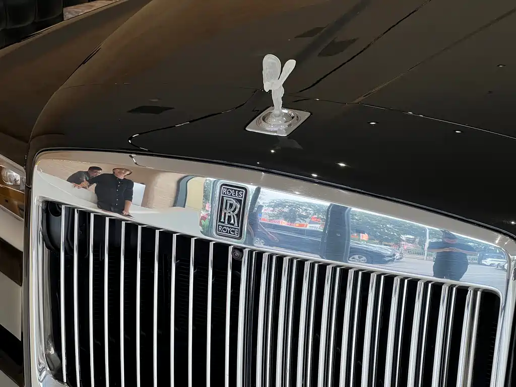 Rolls-Royce Cullinan — миниатюра 2