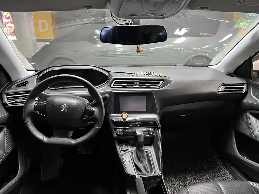 Peugeot 308 — миниатюра 6