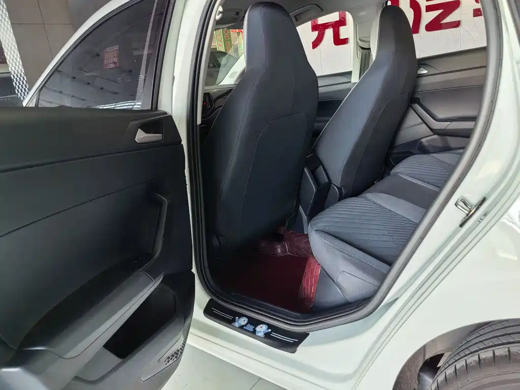Volkswagen Lavida — миниатюра 6
