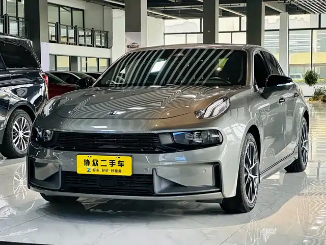 2021 Lynk & Co 03