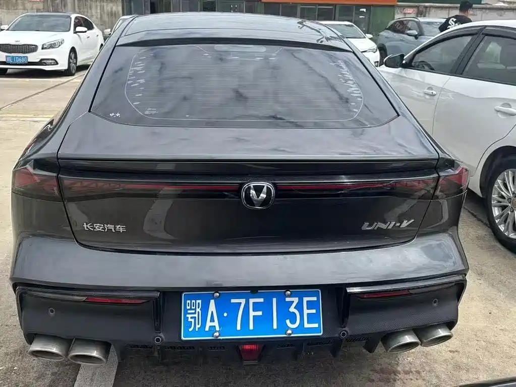 Changan UNI-V — миниатюра 3