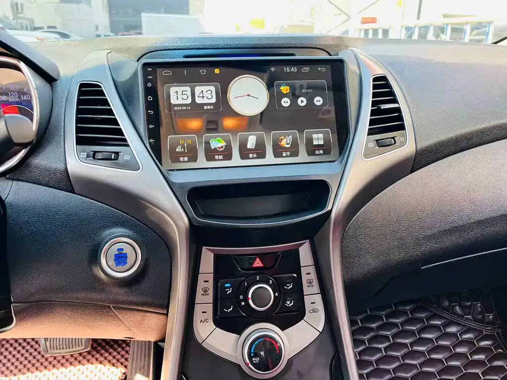 Hyundai Elantra Langdong — миниатюра 9