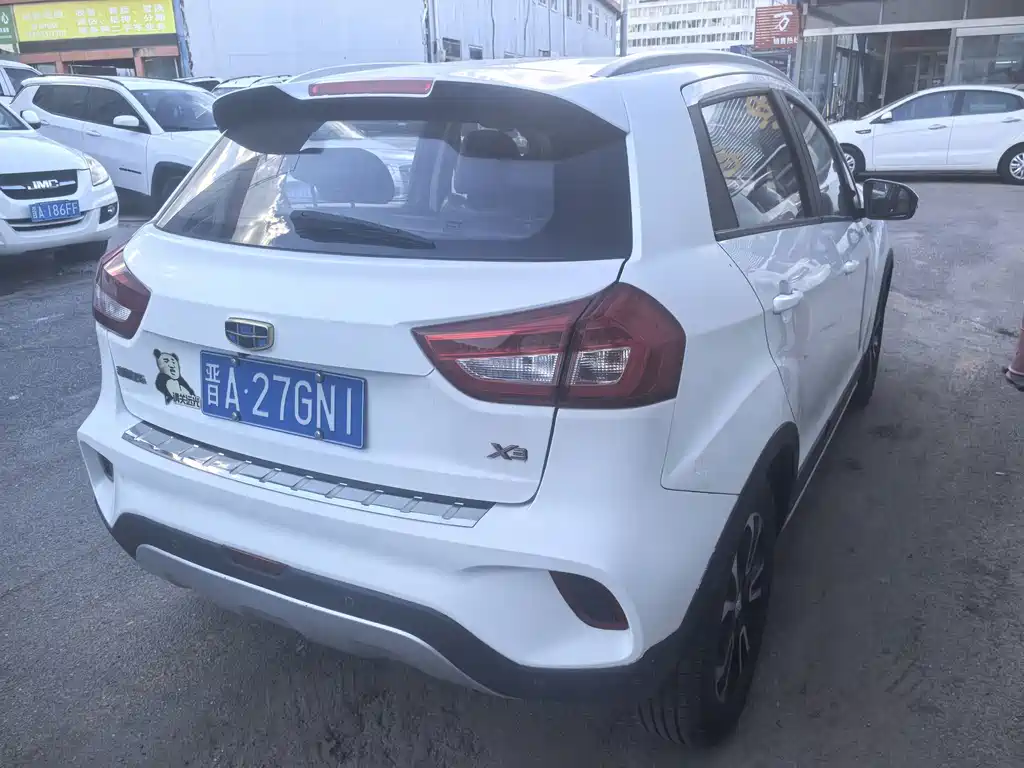 Geely Vision X3 — миниатюра 4