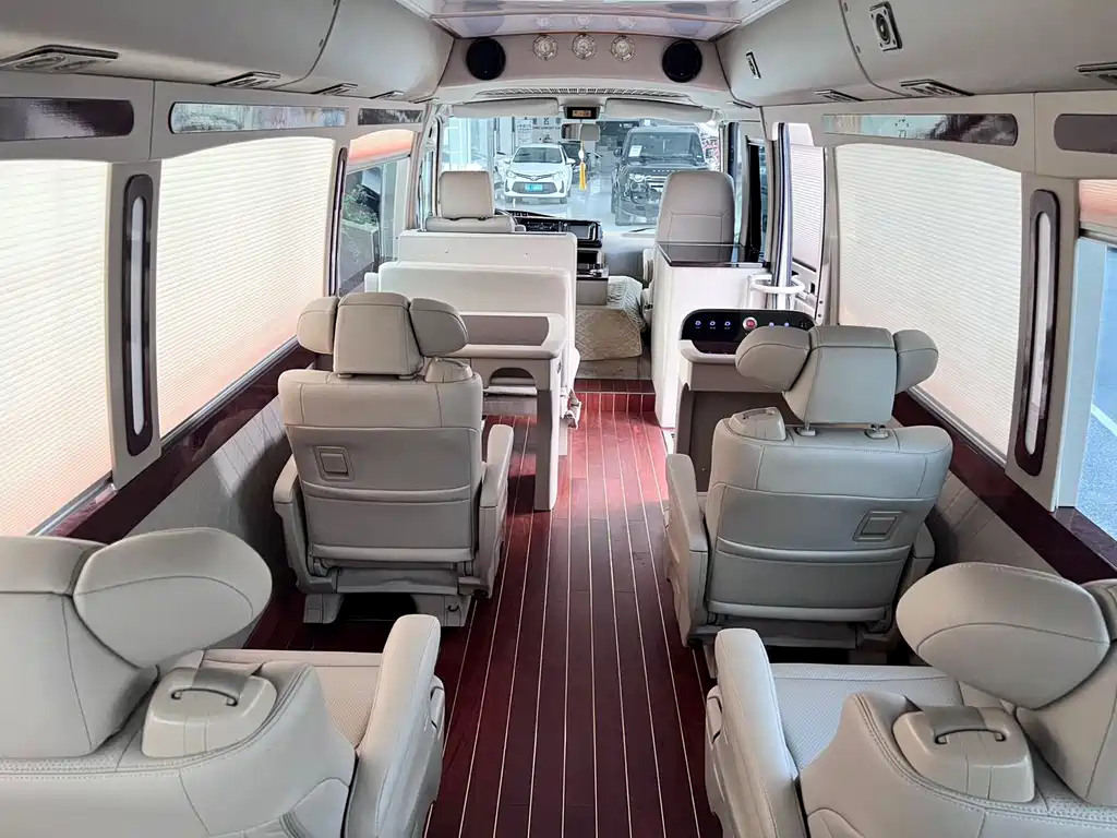 Toyota Coaster — миниатюра 14