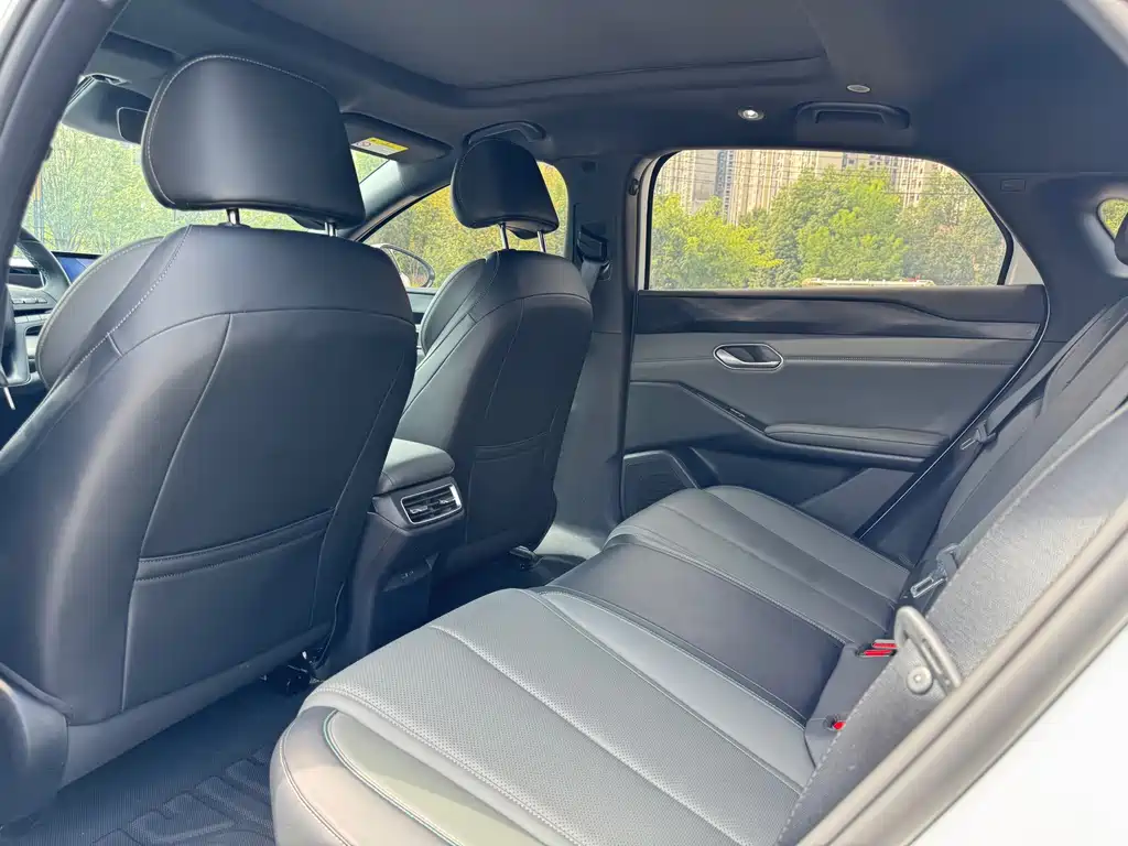 BYD Qin L — миниатюра 5