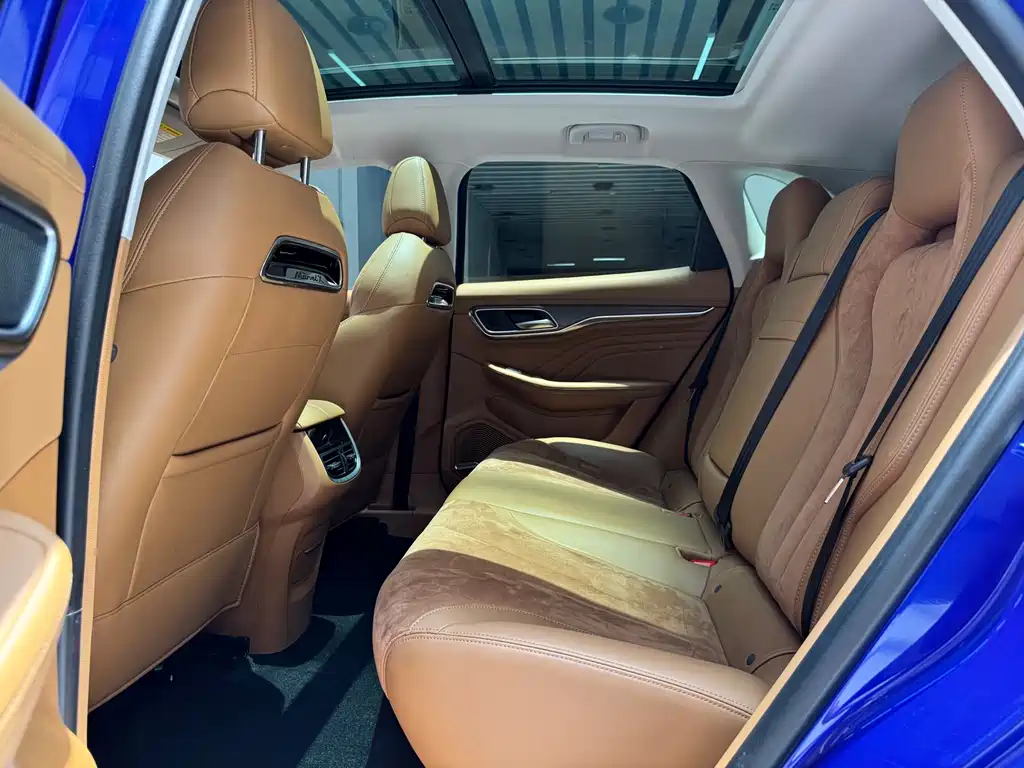 Roewe MARVEL X — миниатюра 13