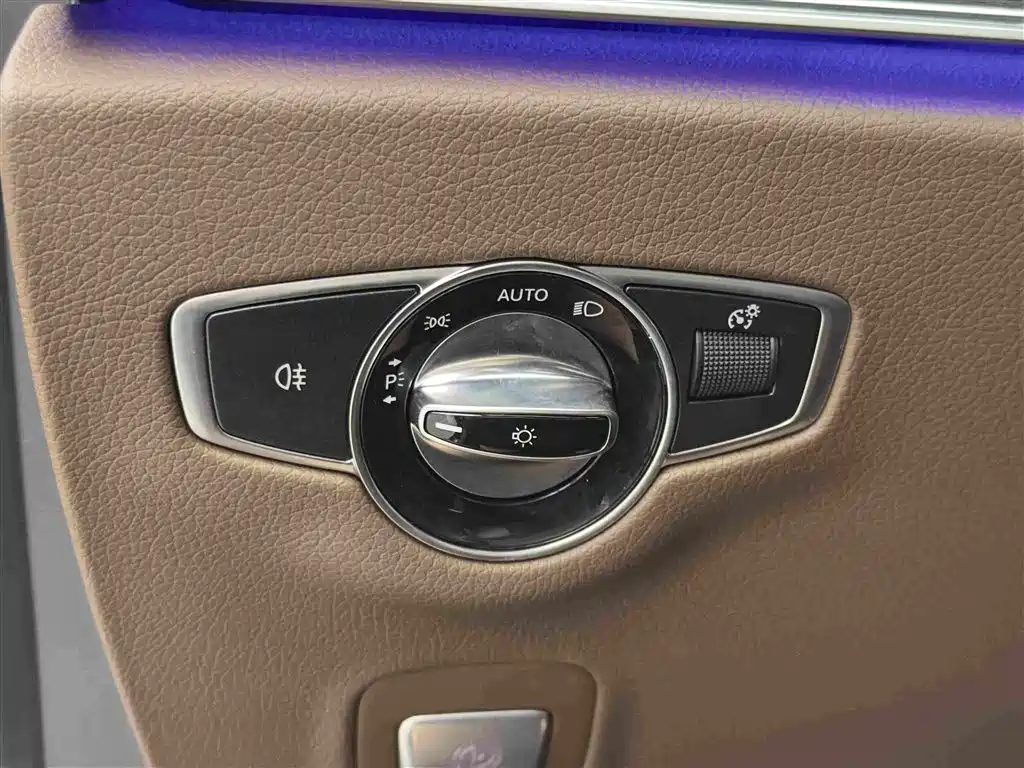 Mercedes-Benz E-Class New Energy — миниатюра 17