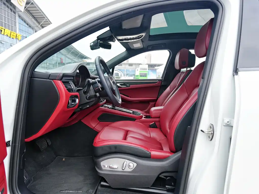 Porsche Macan — миниатюра 7