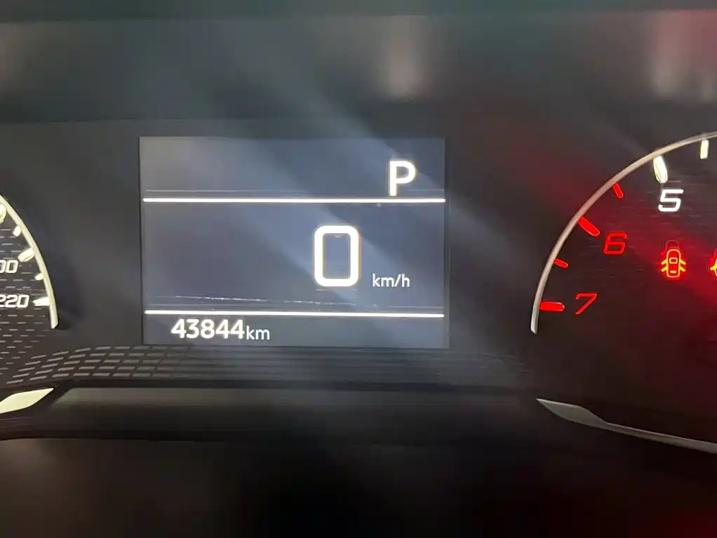 Peugeot 2008 — миниатюра 14