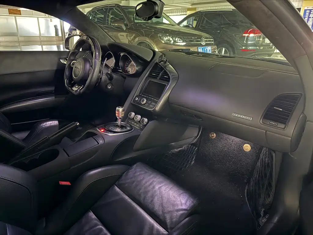 Audi R8 — миниатюра 8