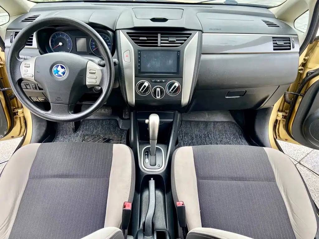 Venucia R50X — миниатюра 12