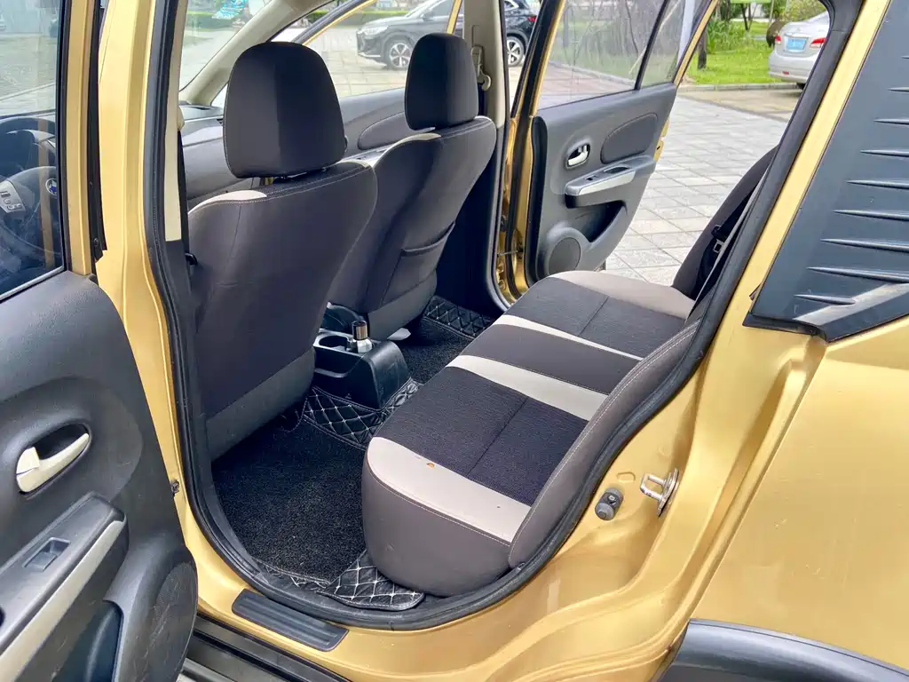 Venucia R50X — миниатюра 11