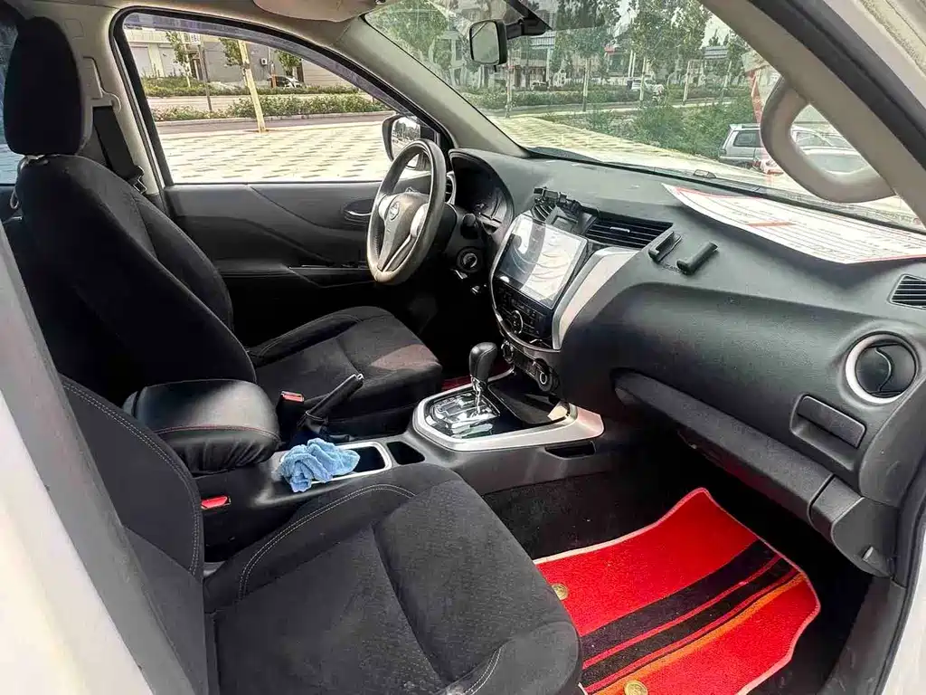 Nissan Navara — миниатюра 5