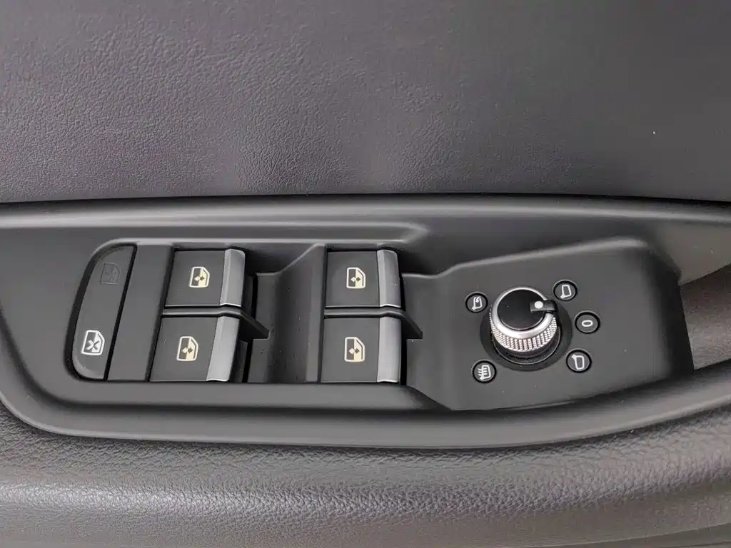 Audi A4L — миниатюра 9
