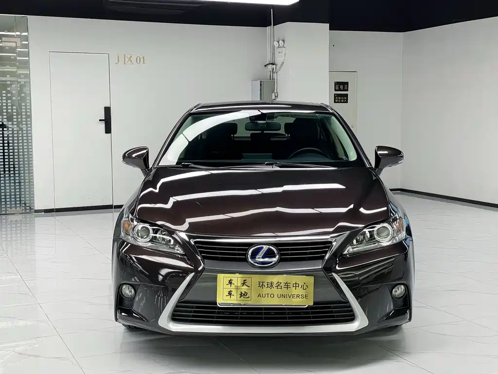 Lexus CT — миниатюра 2