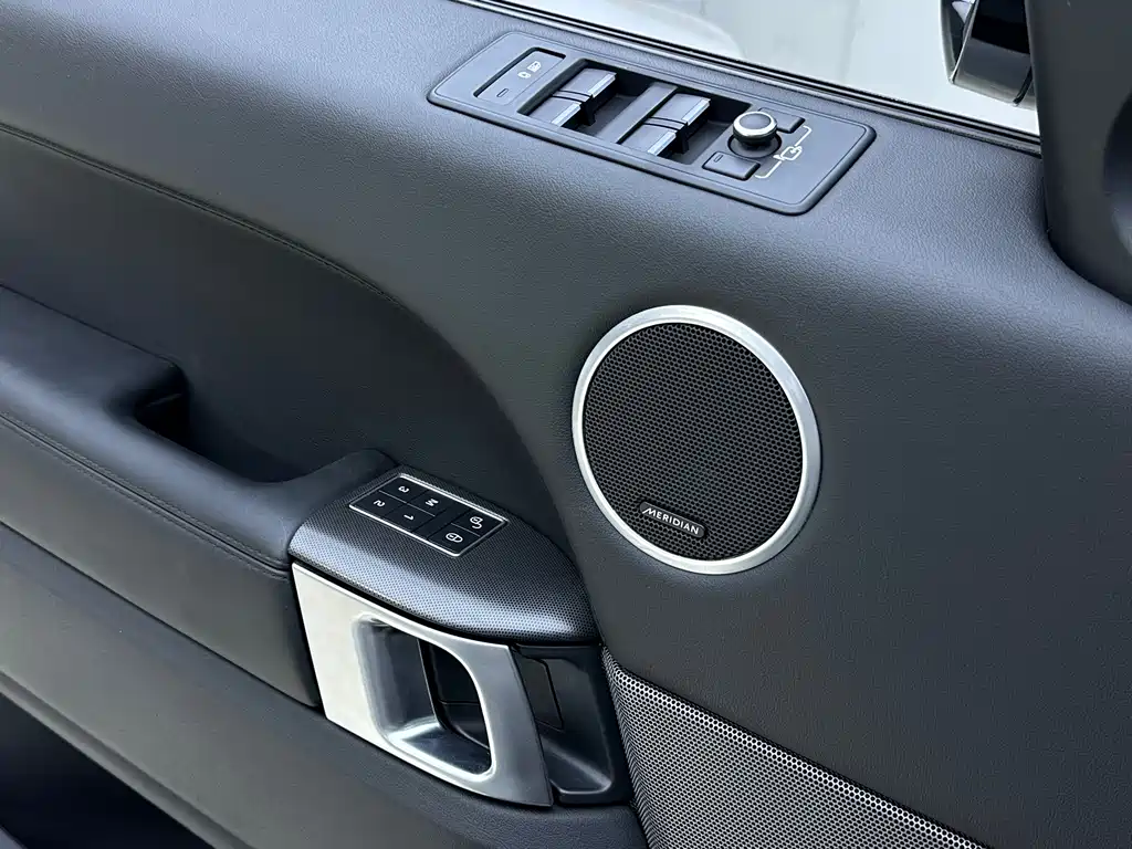 Land Rover Sport — миниатюра 11