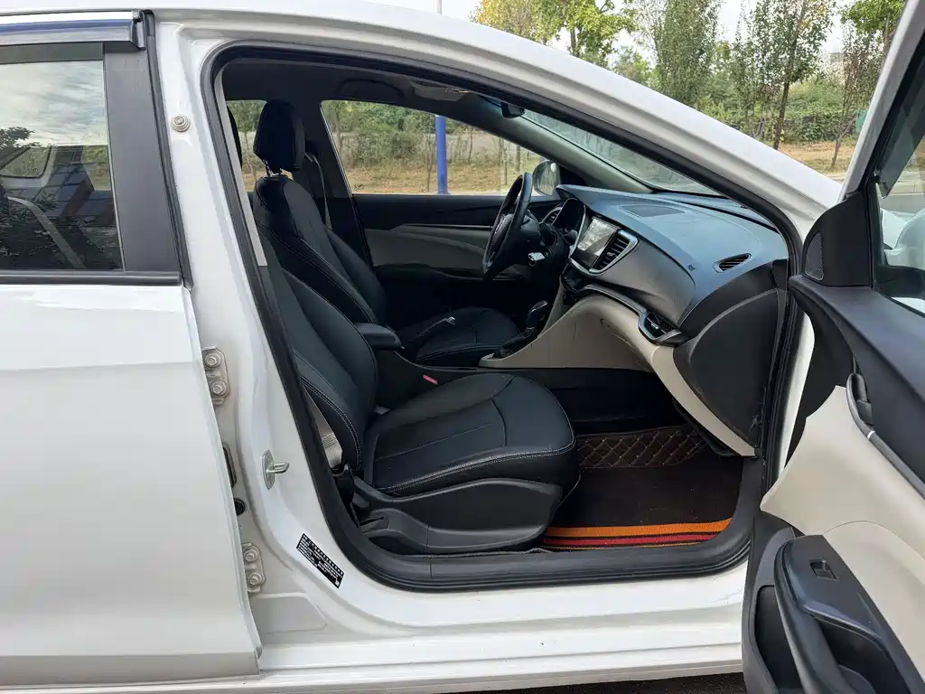 Buick Excelle — миниатюра 8