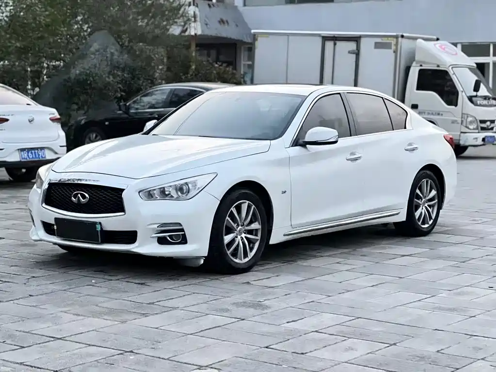 Infiniti Q50L 2016